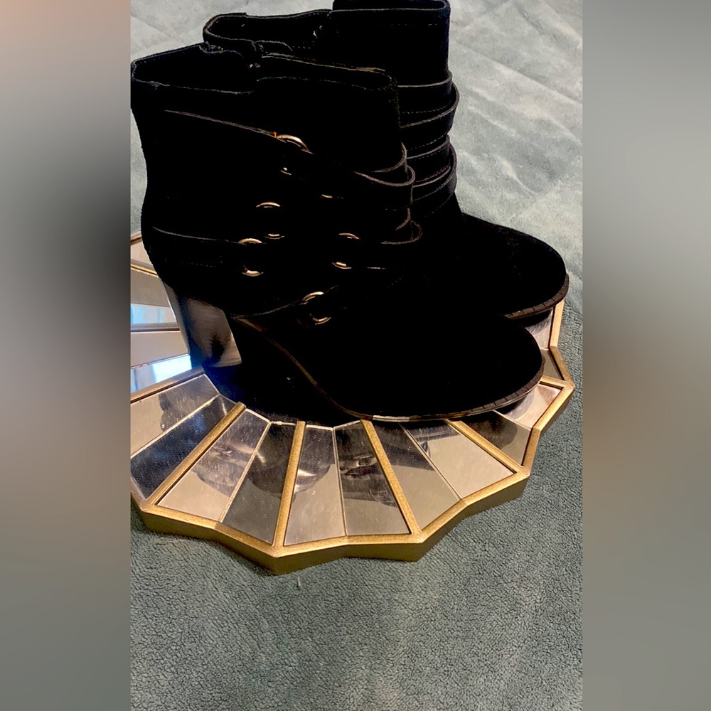 Women boots